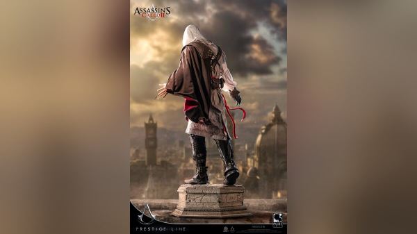 Показана официальная коллекционная фигурка Эцио из Assassin's Creed 2 за 265 тыс руб. У героя настоящее металлическое оружие